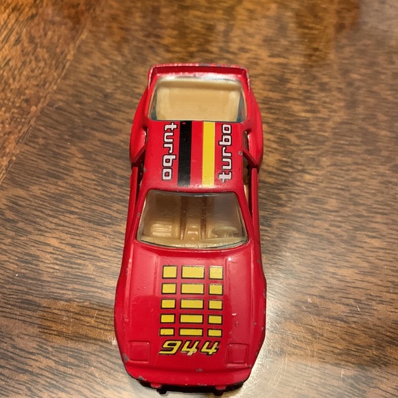 Yatming No. 1089 Red Porsche 944 Turbo 1986 Doors Open Car Metal collectible Toy - Picture 7 of 10